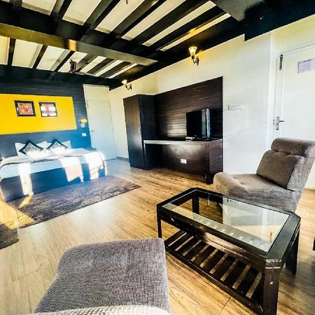 Hotel Sangeet Shimla Eksteriør bilde
